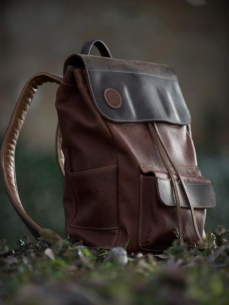 micah-tindell-ysu9athq_BU-unsplash Men's fashion casual artificial leather backpack